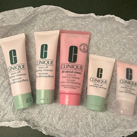 Clinique Mouse foaming cleanser - Picture 1 of 2
